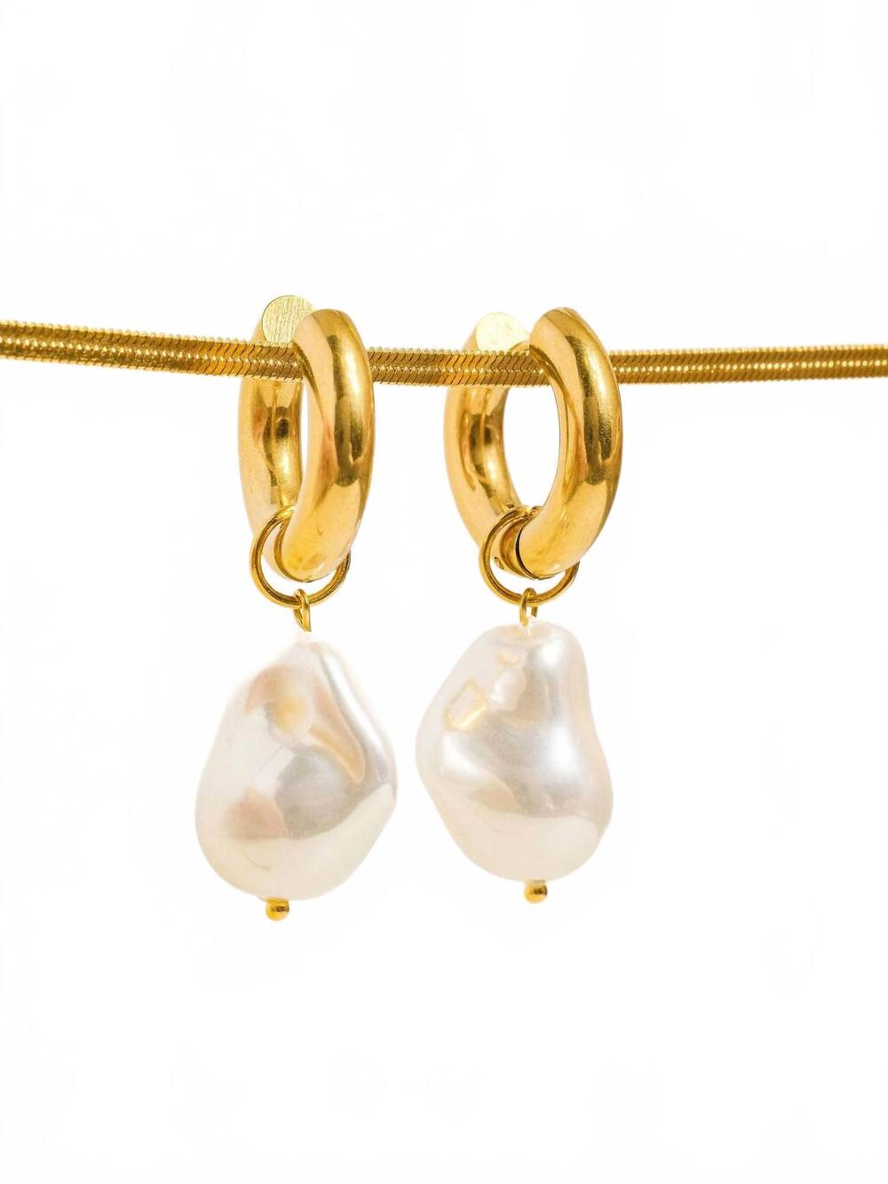 NEW FLANERIE BY MAIQ women's oceana statement large earring in gold / pearl